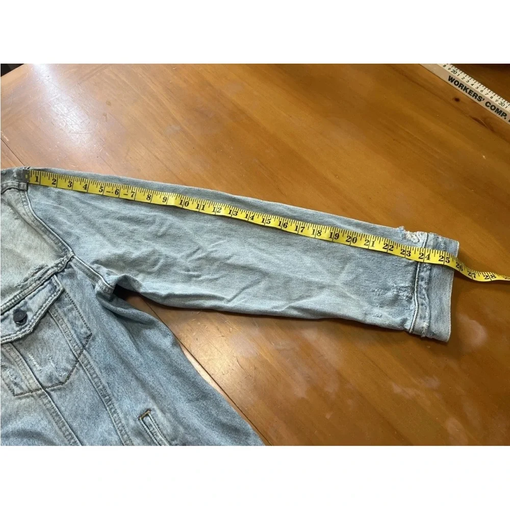 Levi’s Men’s Trucker Jacket XXL Distressed Denim Soft Broken-In Feel 25x29